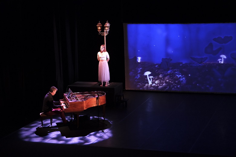Le piano de Thomas Agora